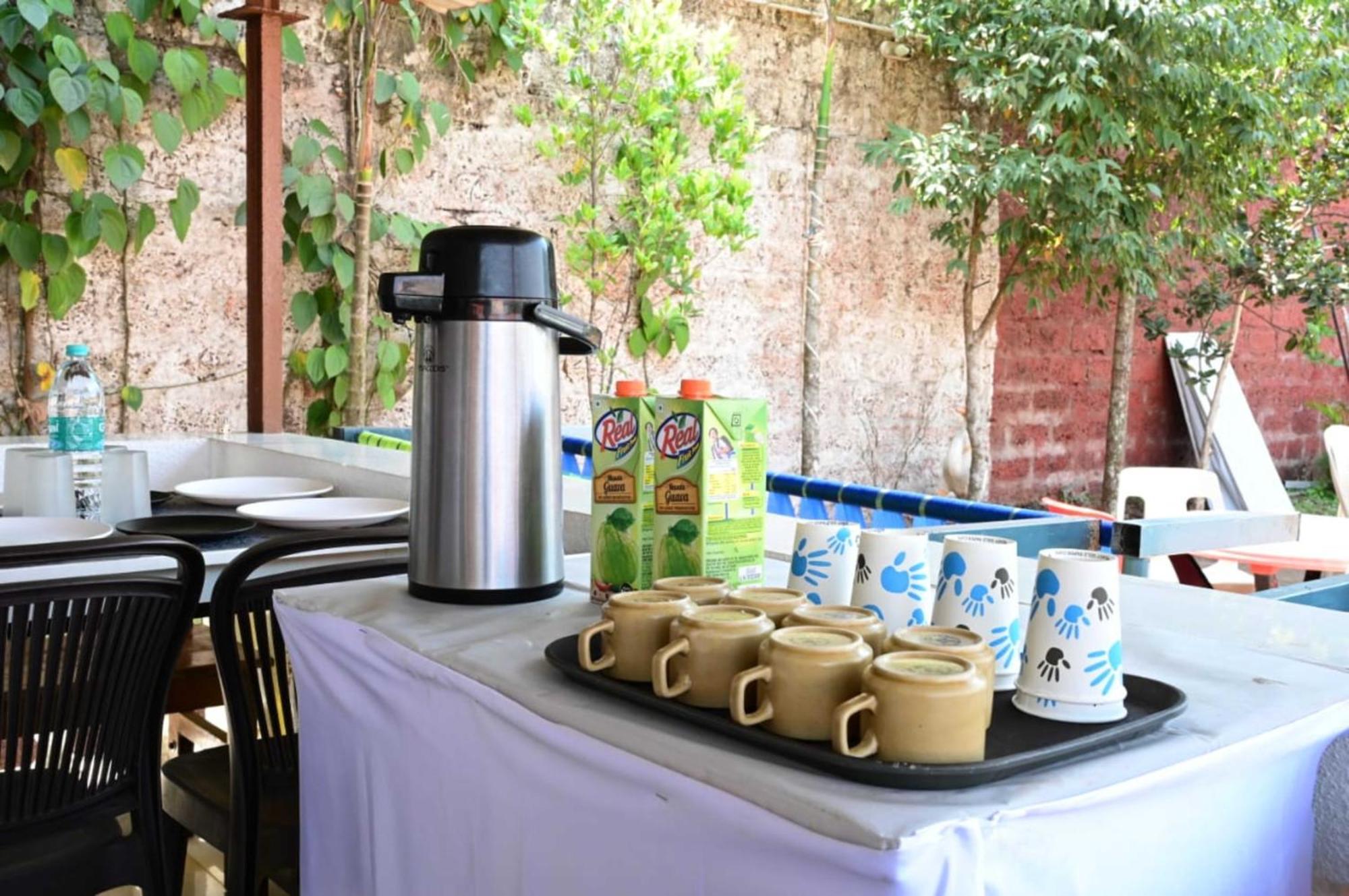 Wada Chirebandi Hotel Gimvi Kültér fotó